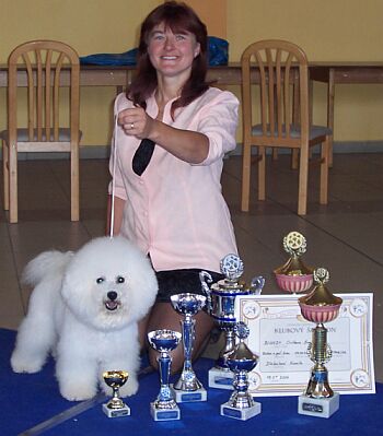 BLONDY CRITTERS from PRAGUE - nej�sp�n�j�� pes sezony 2003