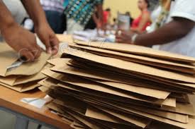 DOM�C� PR�CE T�KAJ�C� SE BALEN� LET�K� 1700�/m�s�c.