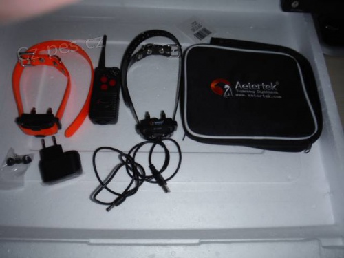 Elektronick� obojek pro dva psi